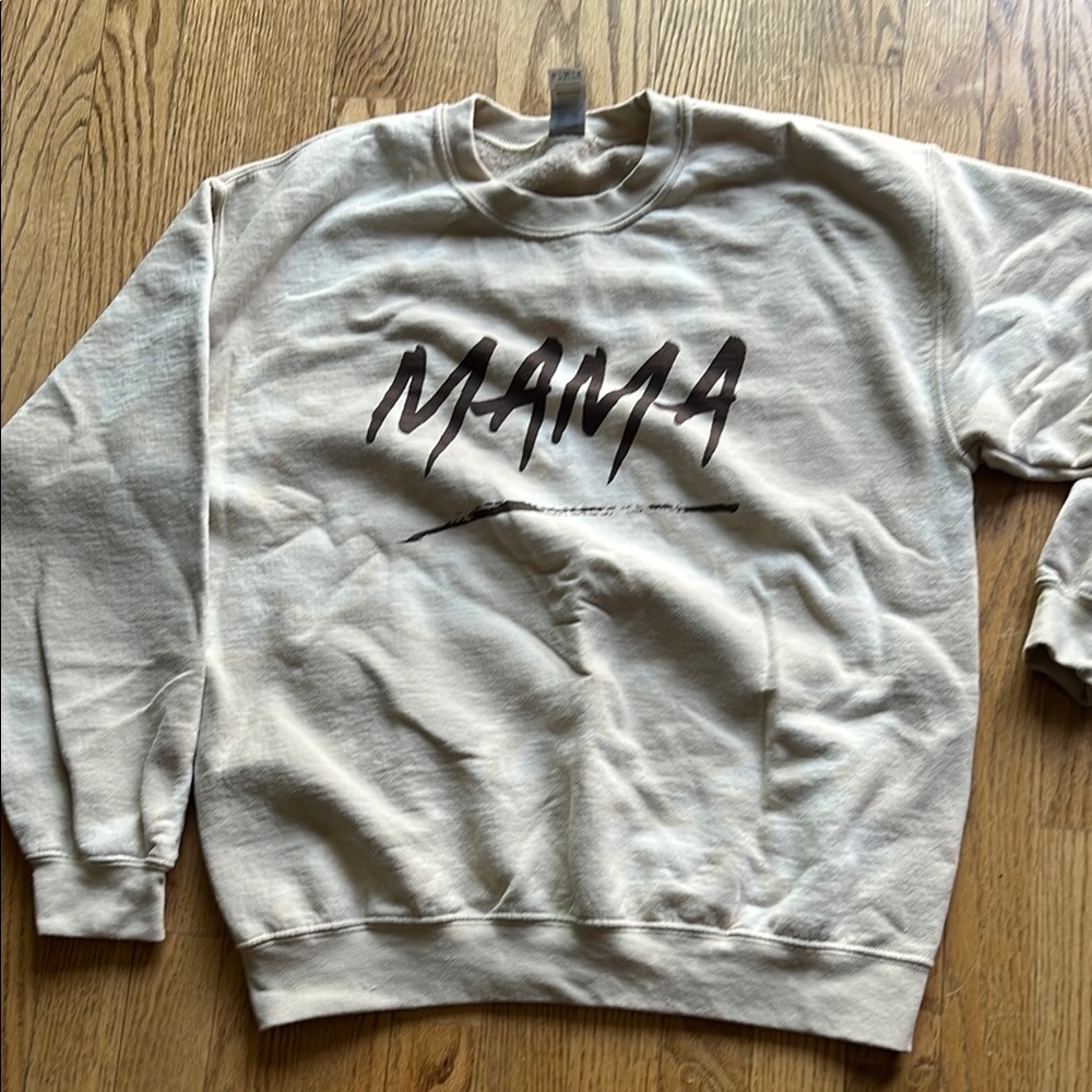 Mama Graphic Crewneck Sweater - Cream